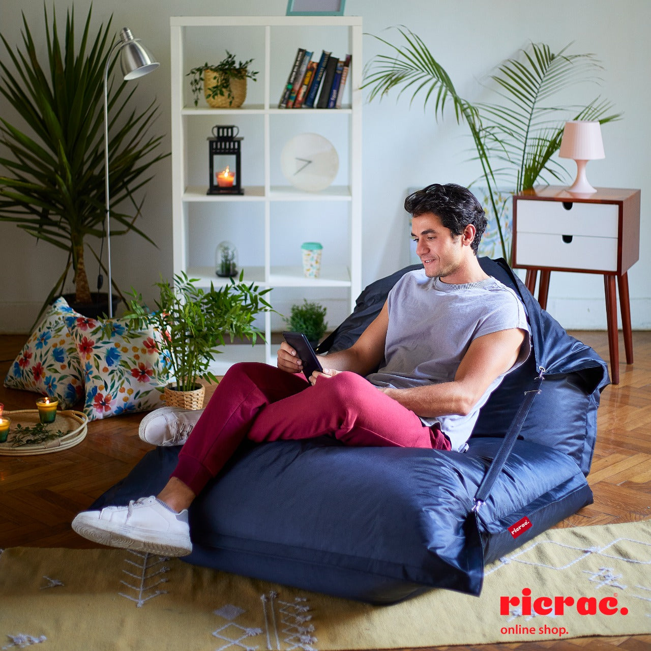 راندين - كرسي بين باج كبير من ريكراك