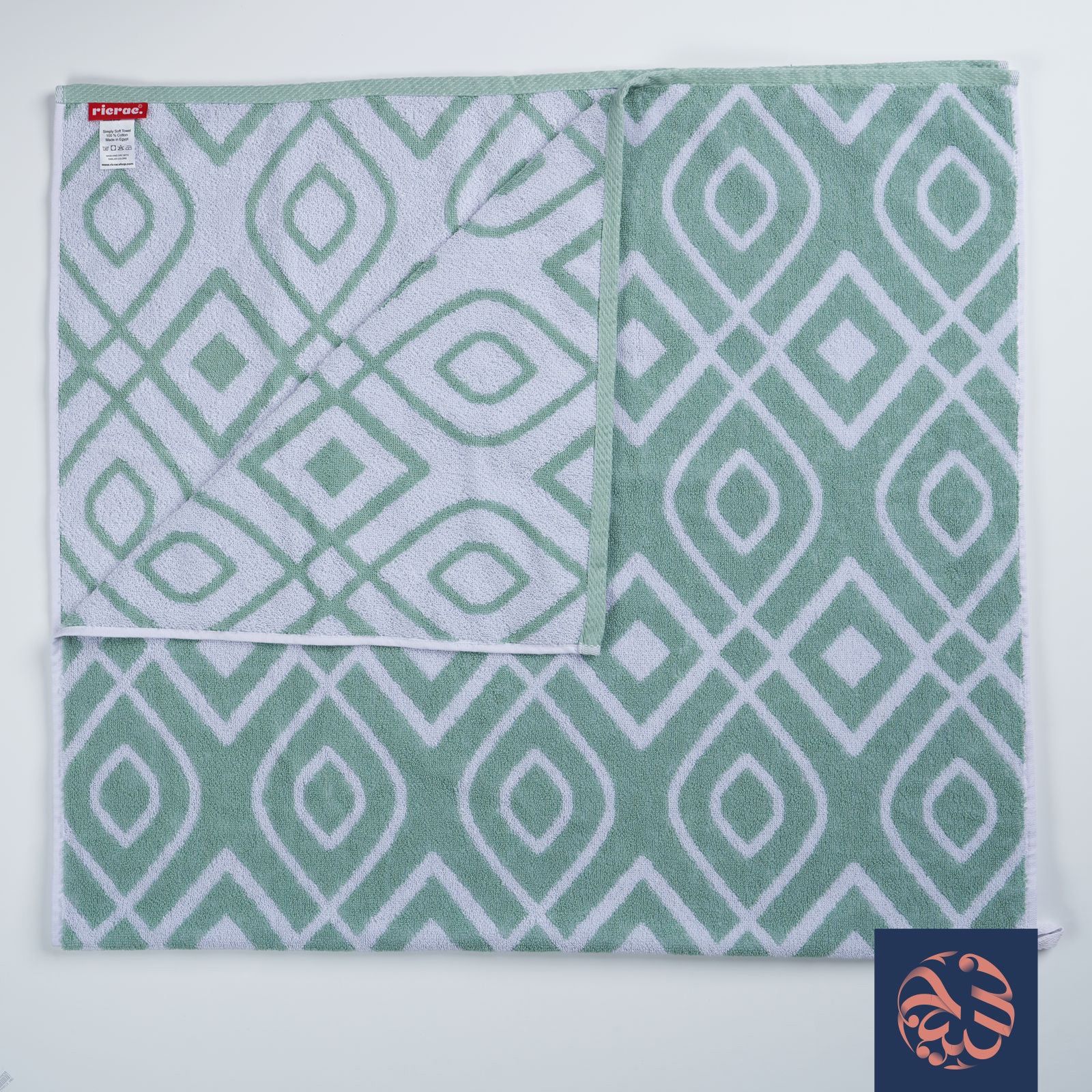 رولا - منشفة مربعة الشكل من ريكراك